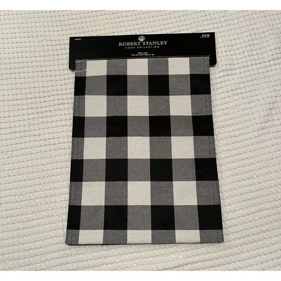 Table Runner Buffalo plaid white black Brand New with Tag - Picture 1 of 2